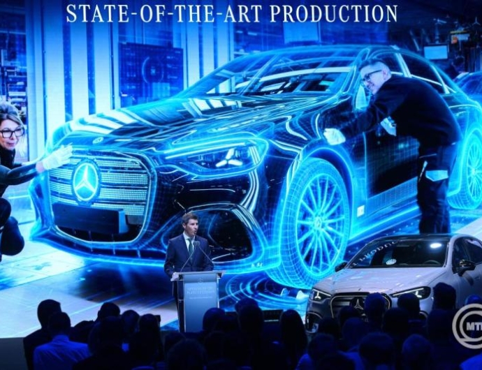 Átadták a Mercedes-Benz kibővített kecskeméti gyárát