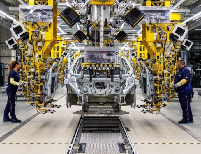 Érkezik a 24 órás működés a BMW Group debreceni gyárába