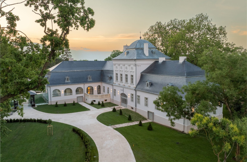 Felújították és látogatható a Tisza-kastély