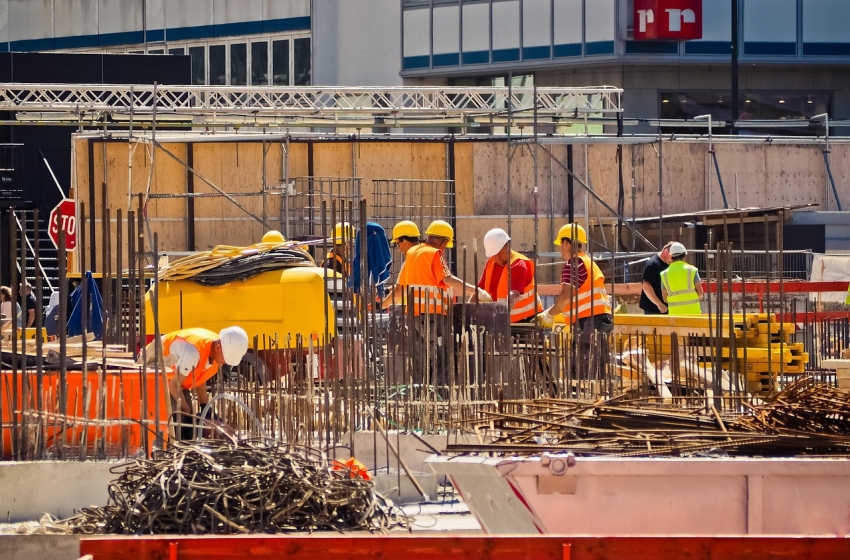 Az építőipar vezeti a baleseti statisztikát, lépett az ÉVOSZ