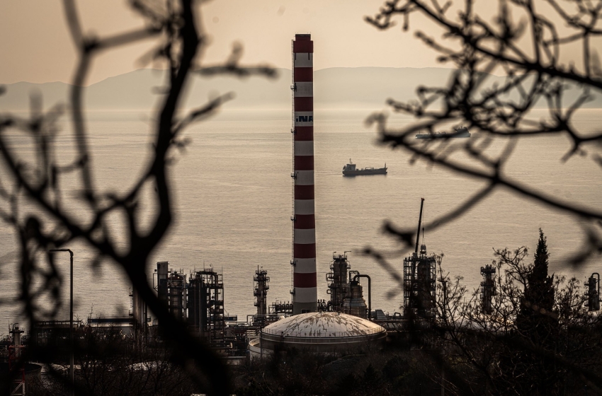 Átadták a MOL-INA kőolajfinomítóját Fiuméban